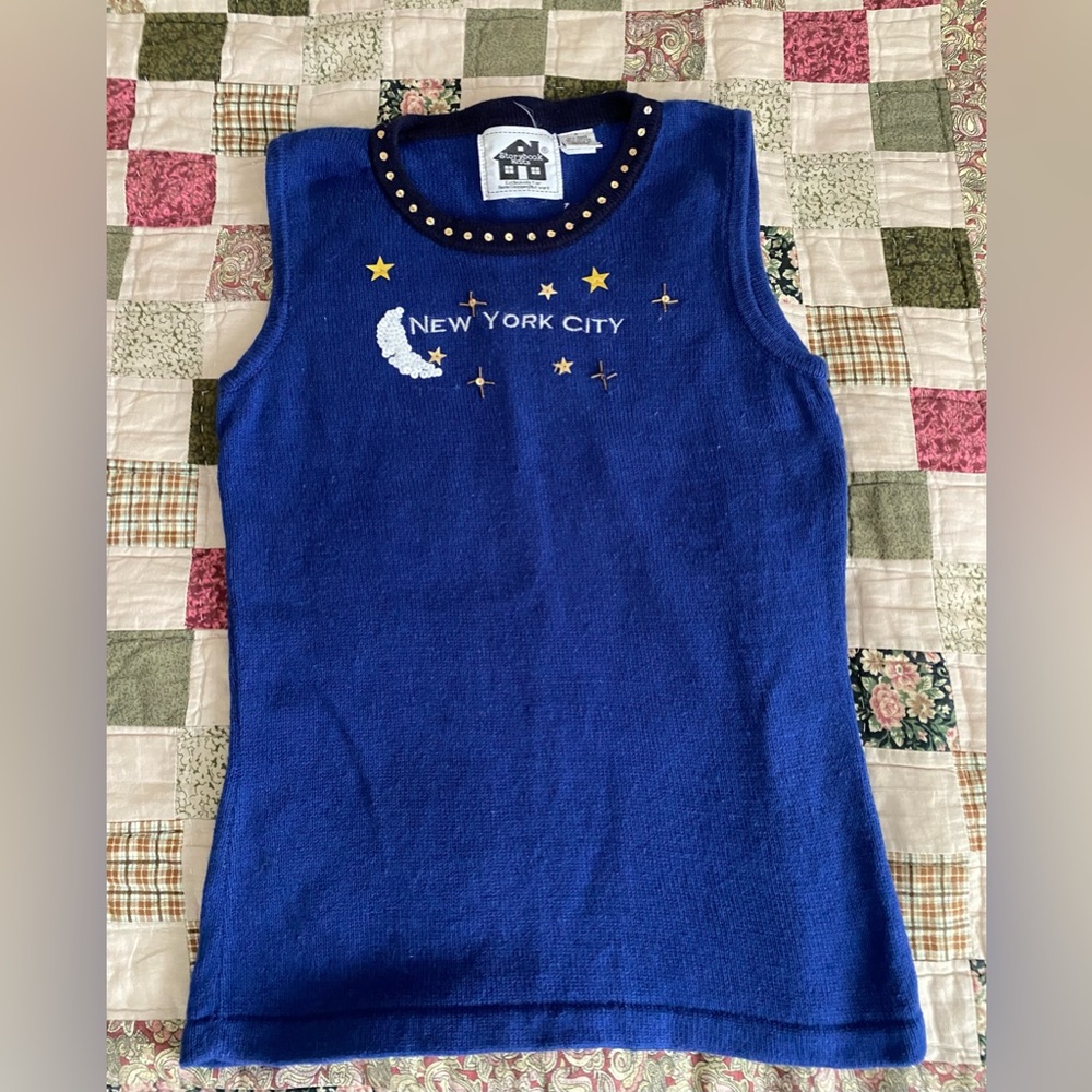 New York City Storybook Knits sleeveless Small